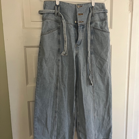 Forever 21 Belted Wide Leg Jeans - Light Blue - Picture 1 of 11